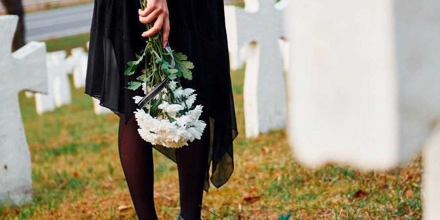 Que cor de flores deve escolher para um funeral? Descubra o significado das cores!